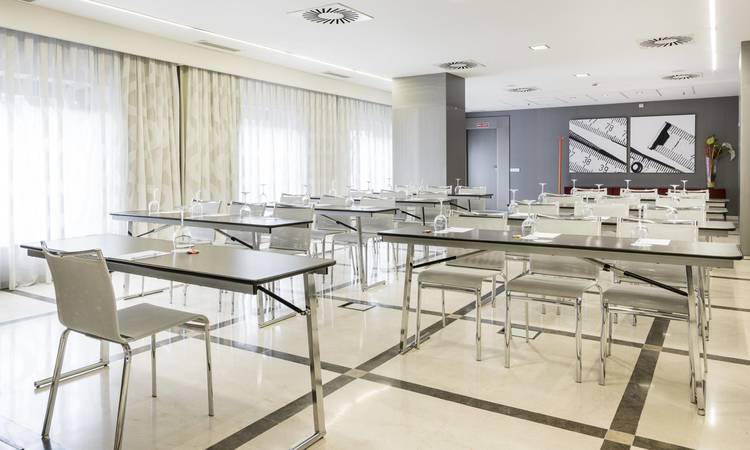 Formación B Room Hotel ILUNION Aqua 4 Valencia Formación B Room Hotel ILUNION Aqua 4 Valencia