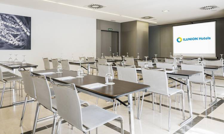 Formación A Room Hotel ILUNION Aqua 4 Valencia Formación A Room Hotel ILUNION Aqua 4 Valencia